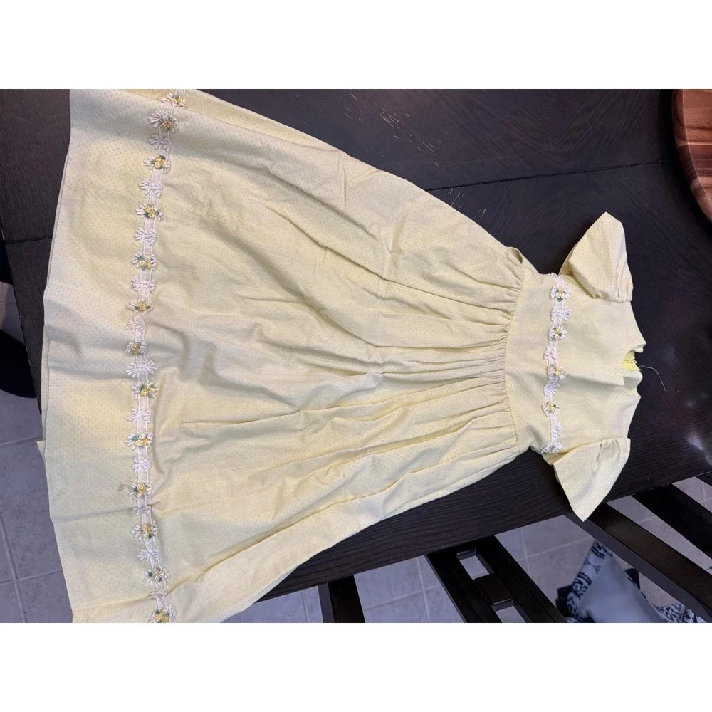 Vintage Yellow Swiss Dot Girls Dress Floral Lace Trim Puff Sleeve Bow Back‎